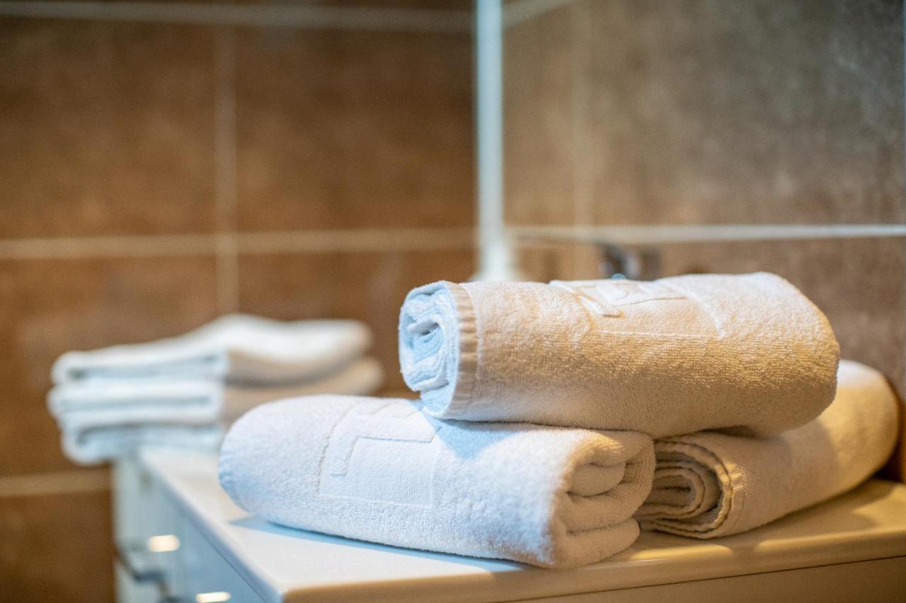 So&Sol Boutique Hotel, 투즐라 외부 사진